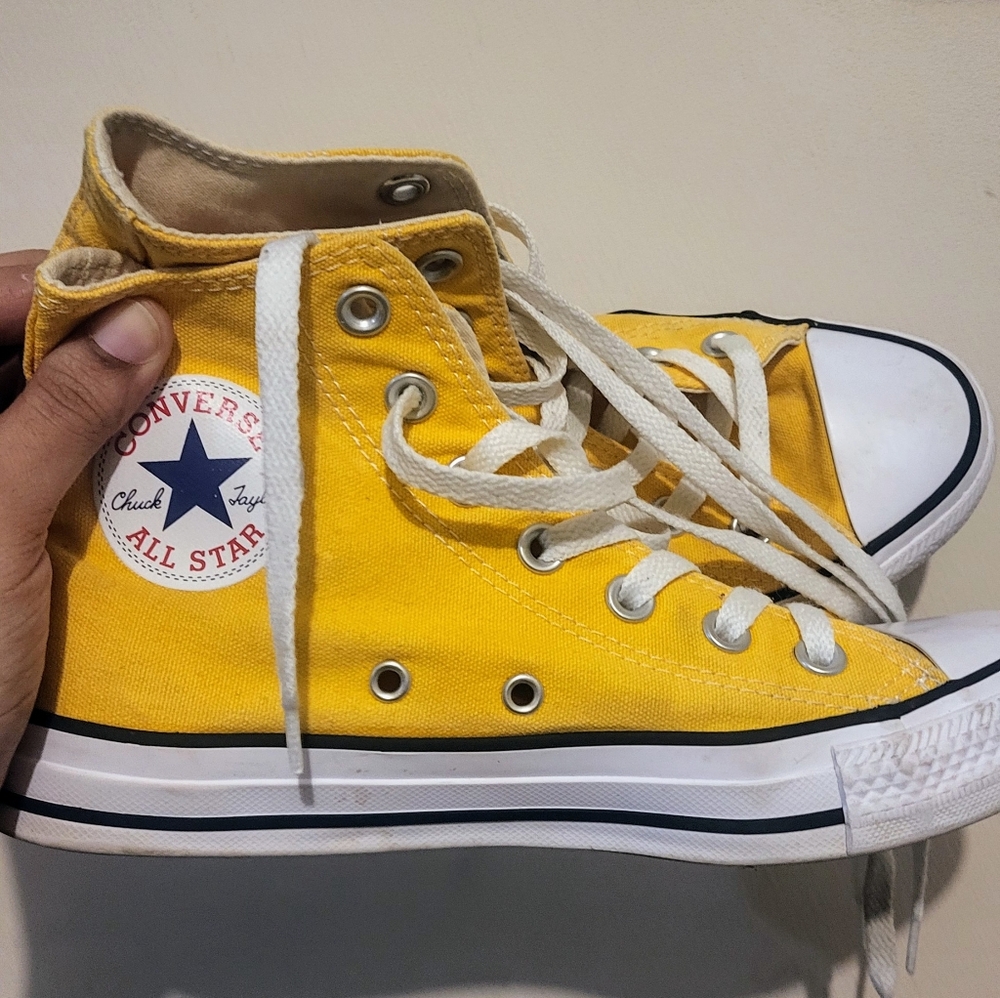 Converse Chuck Taylor All Star High Top Yellow Unisex Men’s 5.5 / Women’s 7.5